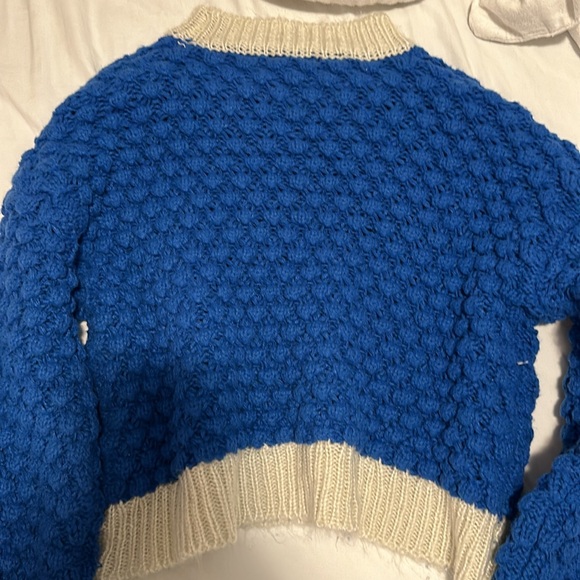 Fun knit sweater - Picture 3 of 3